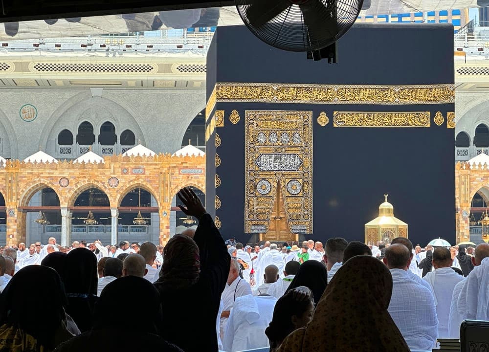 Travel Umroh Terpercaya dengan Bimbingan Ustadz Berpengalaman